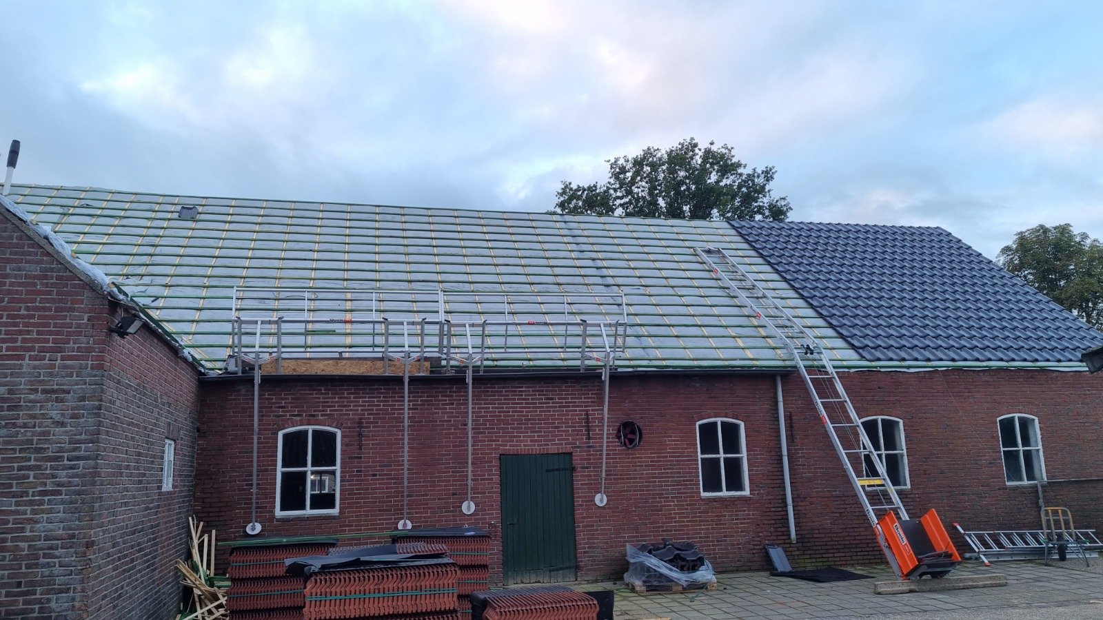 PHOTO 2022 09 26 12 28 58 dak reparatie - Dak Experts 24/7