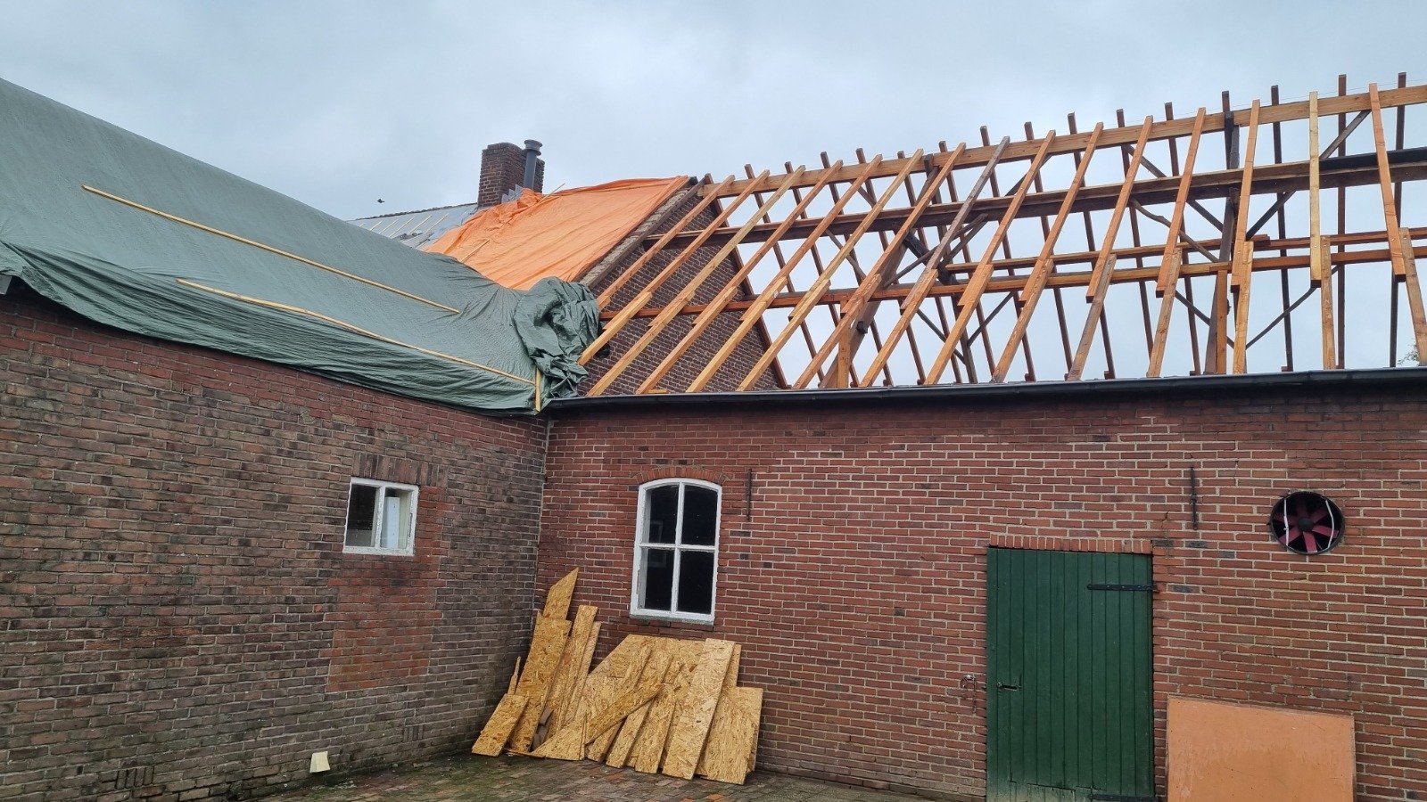 PHOTO 2022 09 26 12 29 102 dak reparatie - Dak Experts 24/7